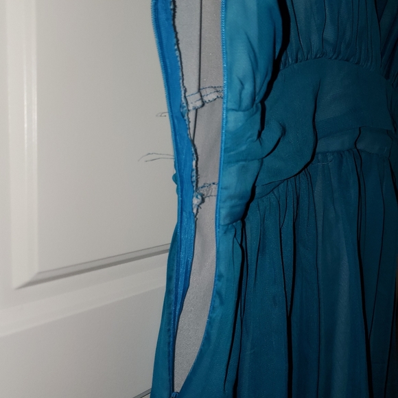 Dress size small - Picture 6 of 7